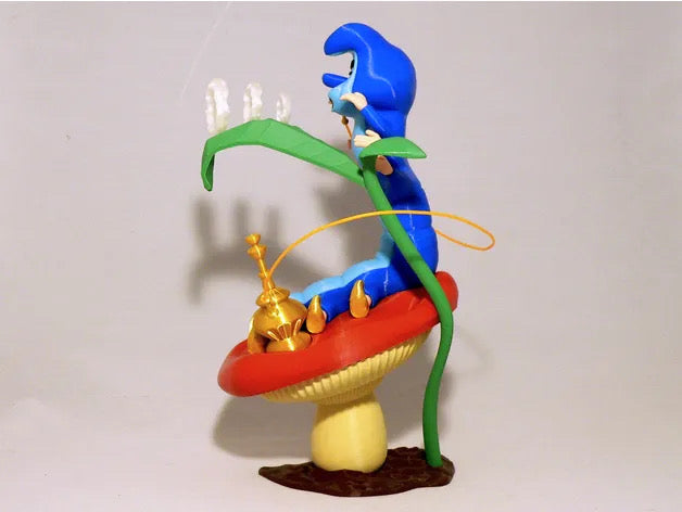 Lagarta Azul em 3D: A Mística Guia do País das Maravilhas!
