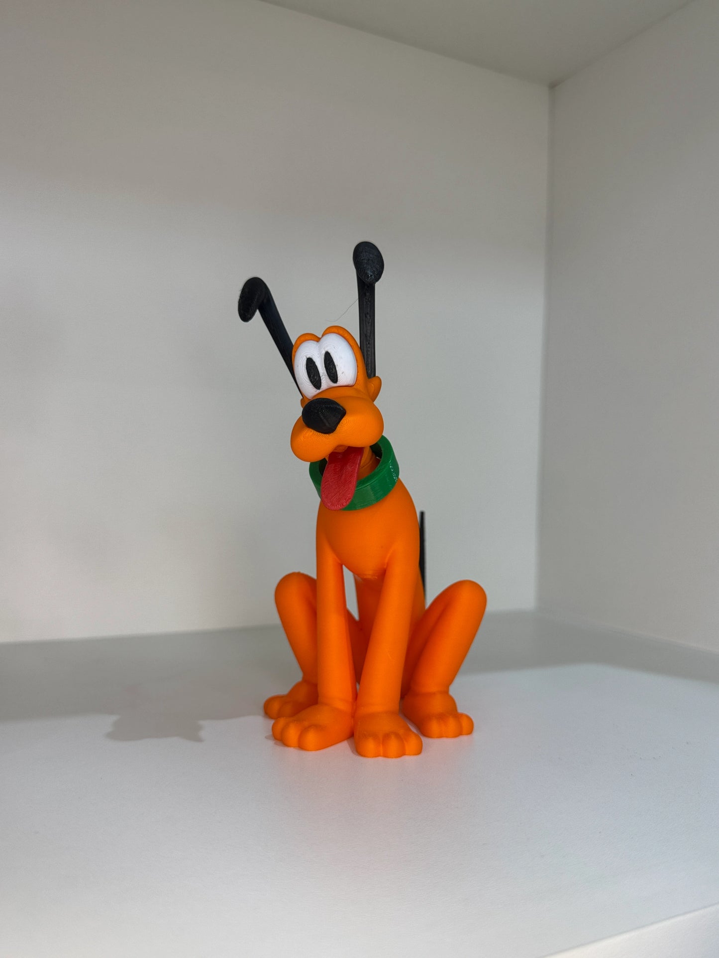 Boneco Pluto Disney – Colecionável Premium do Mascote Clássico
