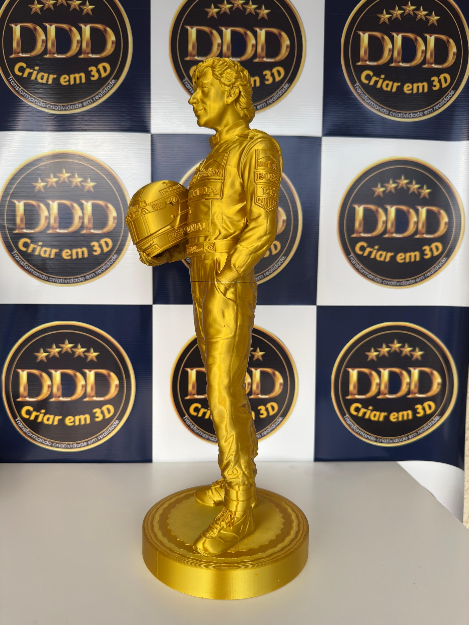 Estátua do Campeão das Pistas