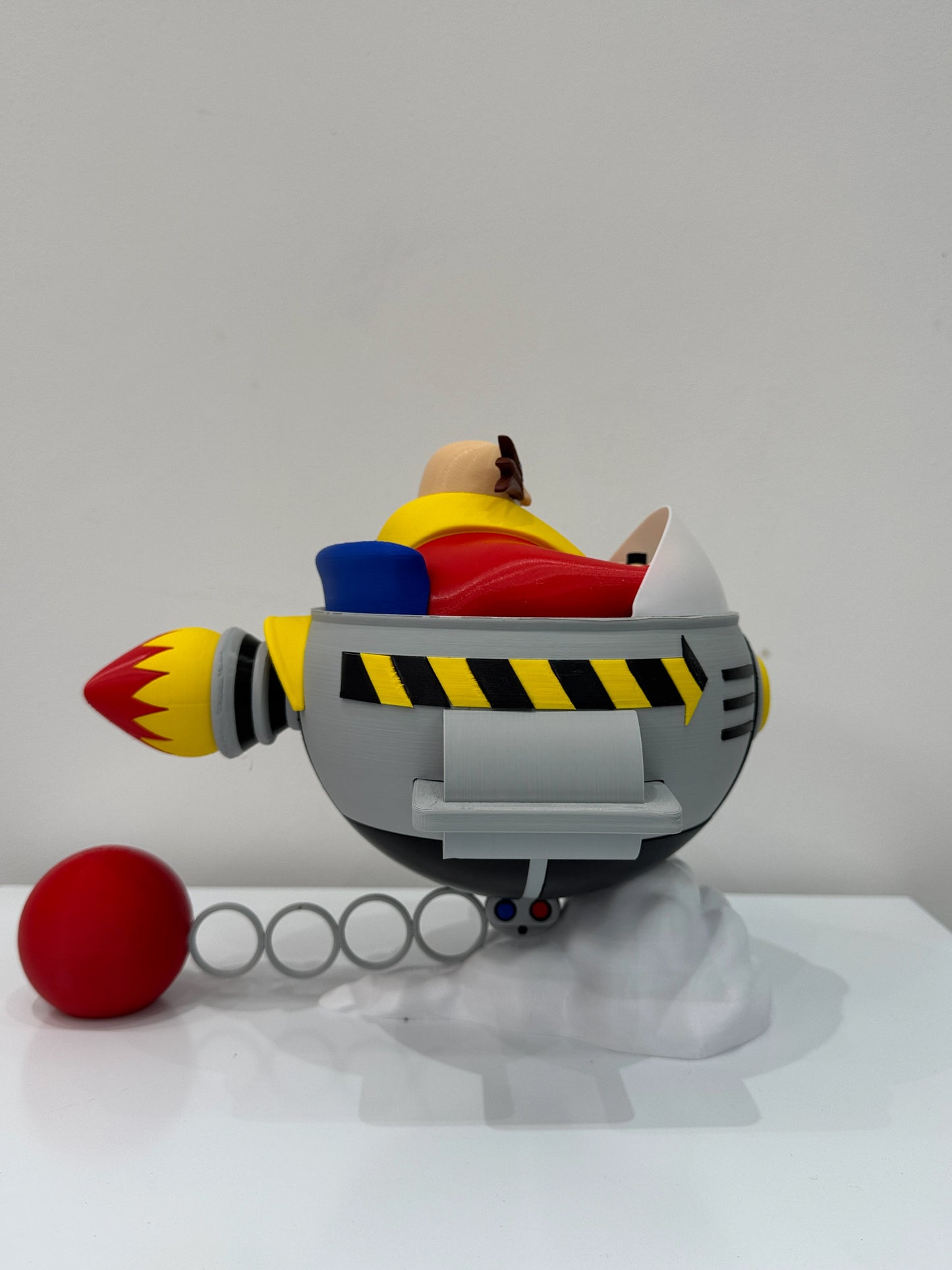 Boneco Dr. Robotnik (Eggman) com Egg Mobile – Colecionável Gamer