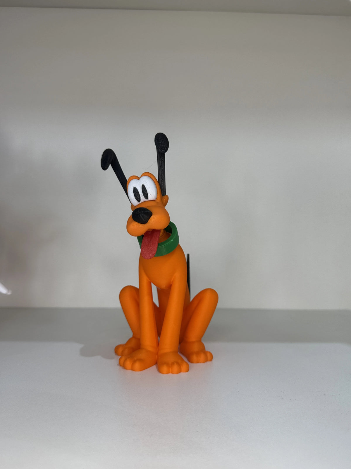 Boneco Pluto Disney – Colecionável Premium do Mascote Clássico