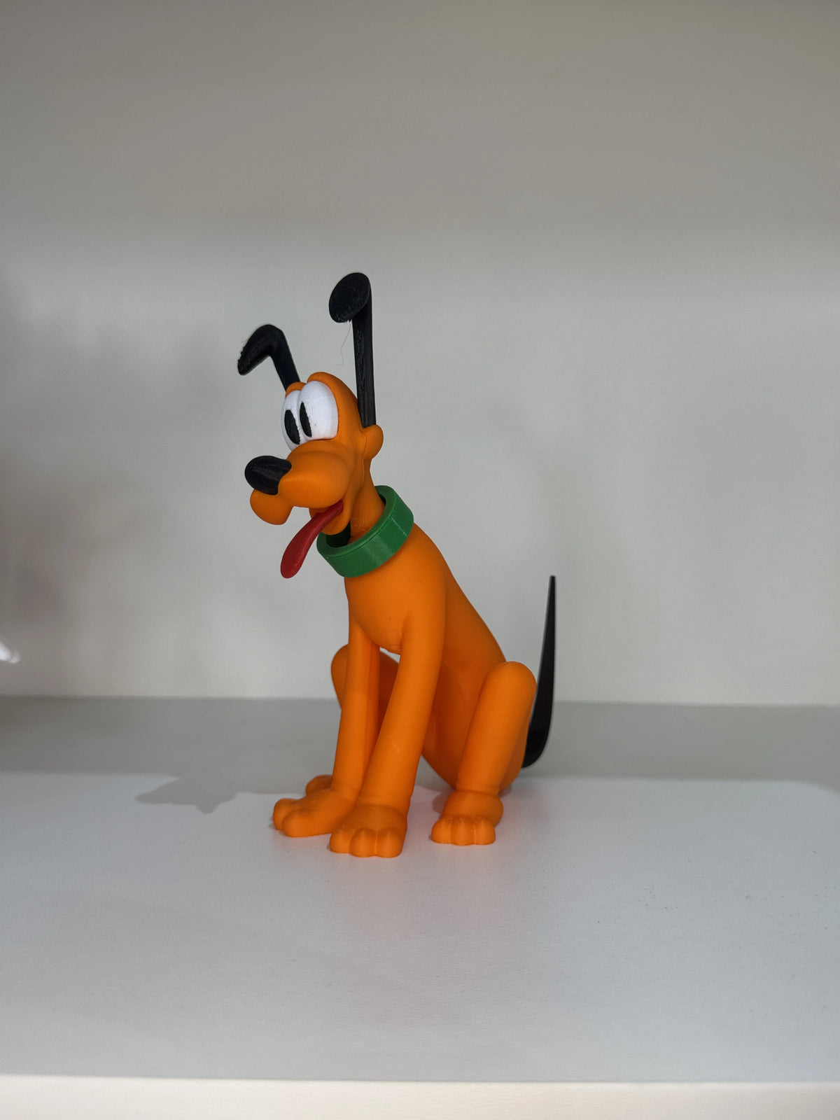 Boneco Pluto Disney – Colecionável Premium do Mascote Clássico