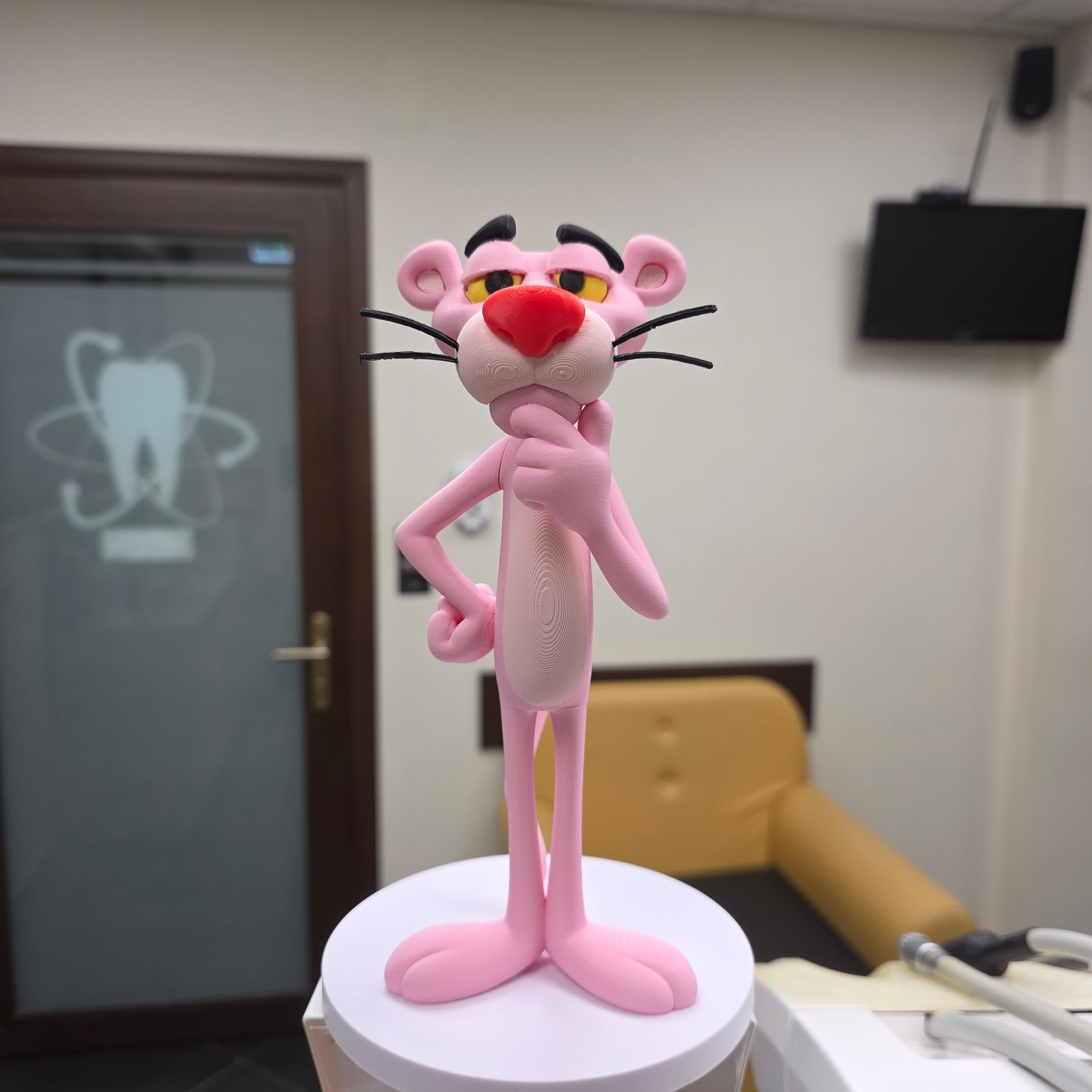 Boneco Decorativo Estilo Cartoon Rosa – Feito em Impressão 3D