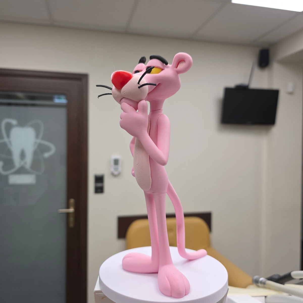 Boneco Decorativo Estilo Cartoon Rosa – Feito em Impressão 3D