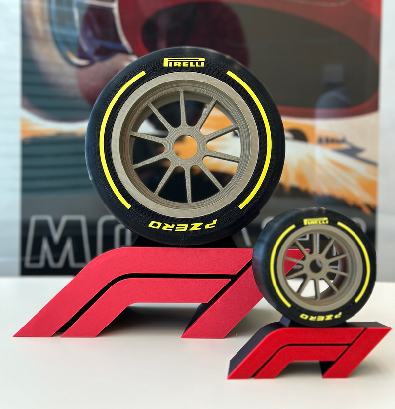 Pneus de F1 com Símbolo Oficial: Acessório Exclusivo para Fãs de Velocidade